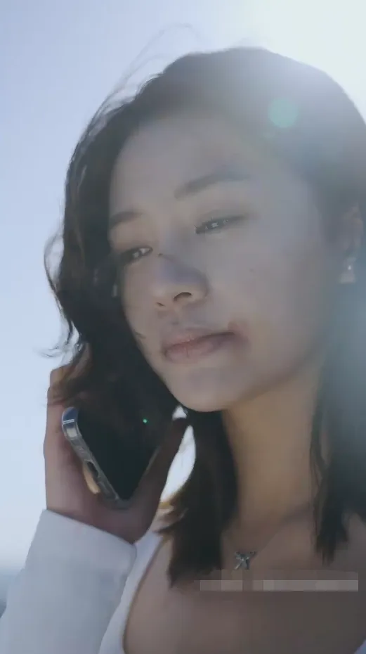 离婚后，她转身嫁给了千亿总裁